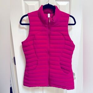 Lululemon women’s vest. Poly filled. Packable.